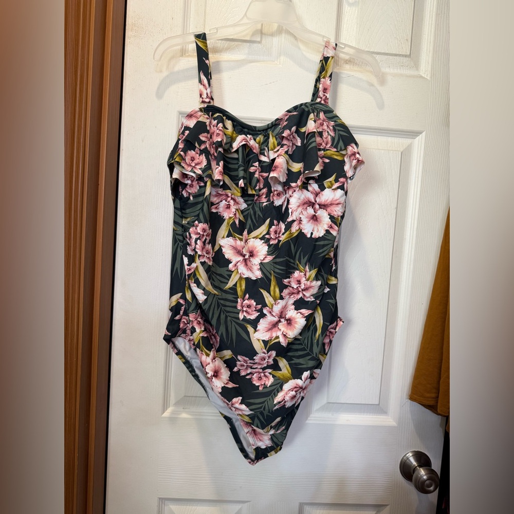 Kona Sol ruffled floral one piece swimsuit